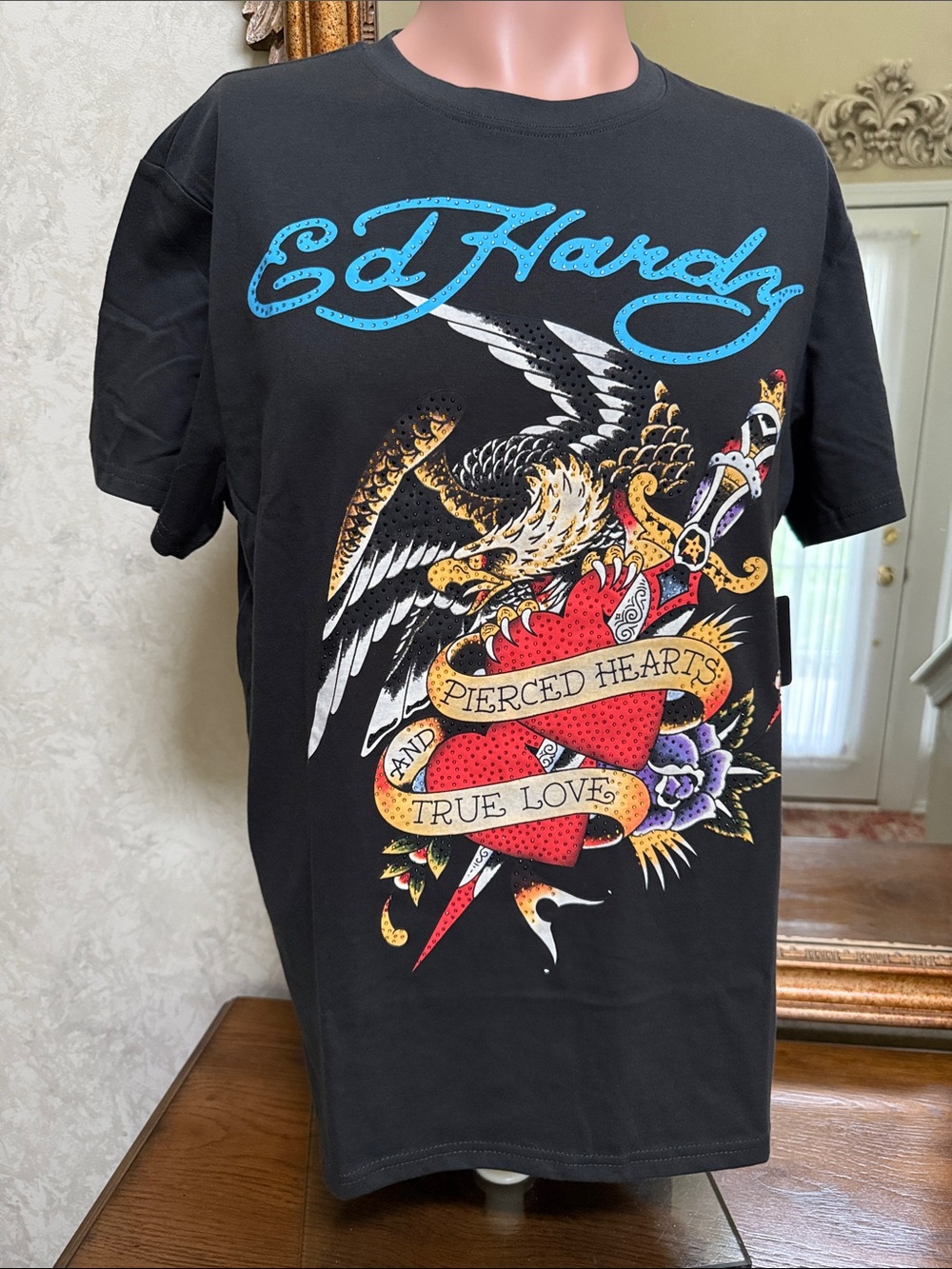 Ed Hardy Mens Charcoal Black Graphic Tee w/rhinestones. Pierced Hearts Design. M